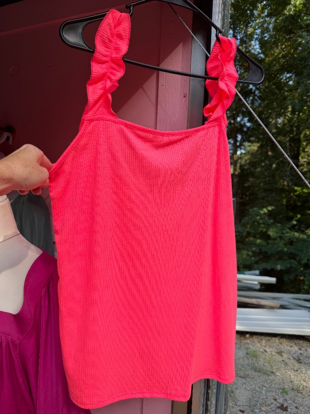 BIBI neon pink ribbed, ruffle tank💓 NWT size XL